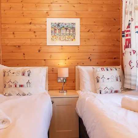 28 Ocean Terrace Lodge - 3 Bed-Sleeps 6-Tjs28Ot Woolacombe Exterior photo